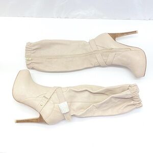 NEW Ivory Leather Heel Boots Size: 6